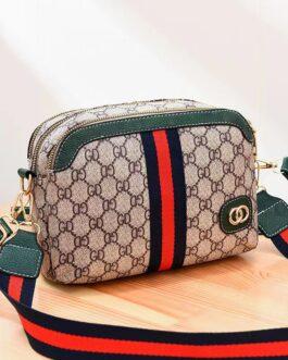 Classic Gucci x Lv Crossbody bag ( 2 Belts ) + (3 zips)