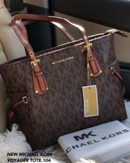 Michael Kors voyager Tote 2.0 : 17×11 inches