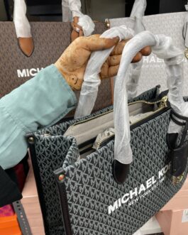 Michael Kors Jet Set Tote + Dust Cover + MK CHARM