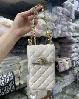 Princess Pearl Lock Detailing Mobile Crossbody Bag